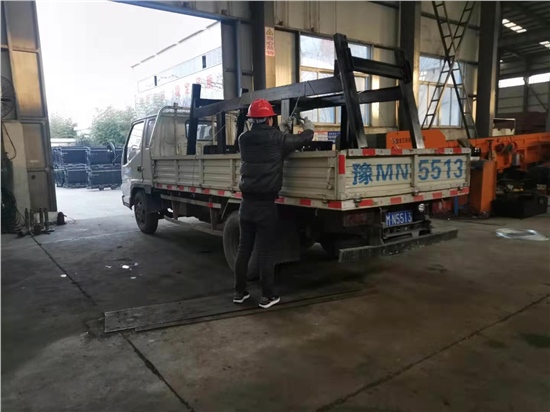 洛寧振動放礦機發貨成功