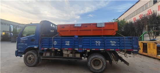 南陽(yáng)側(cè)卸式礦車發(fā)貨